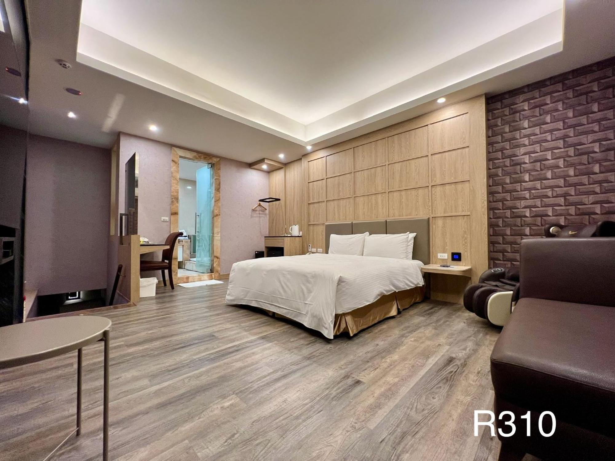 Cigar Motel Tainan Exterior photo